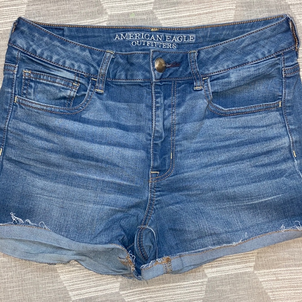 American Eagle Hi-Rise Shortie